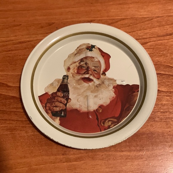 Vintage Collectible Tin Coasters featuring 4 Different Santa Claus & Coca Cola - Picture 8 of 12